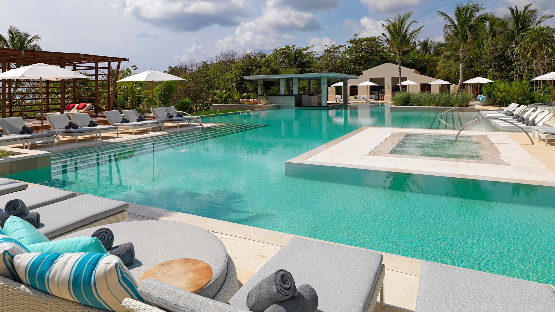 La Escondida Pool UNICO Hotel Riviera Maya