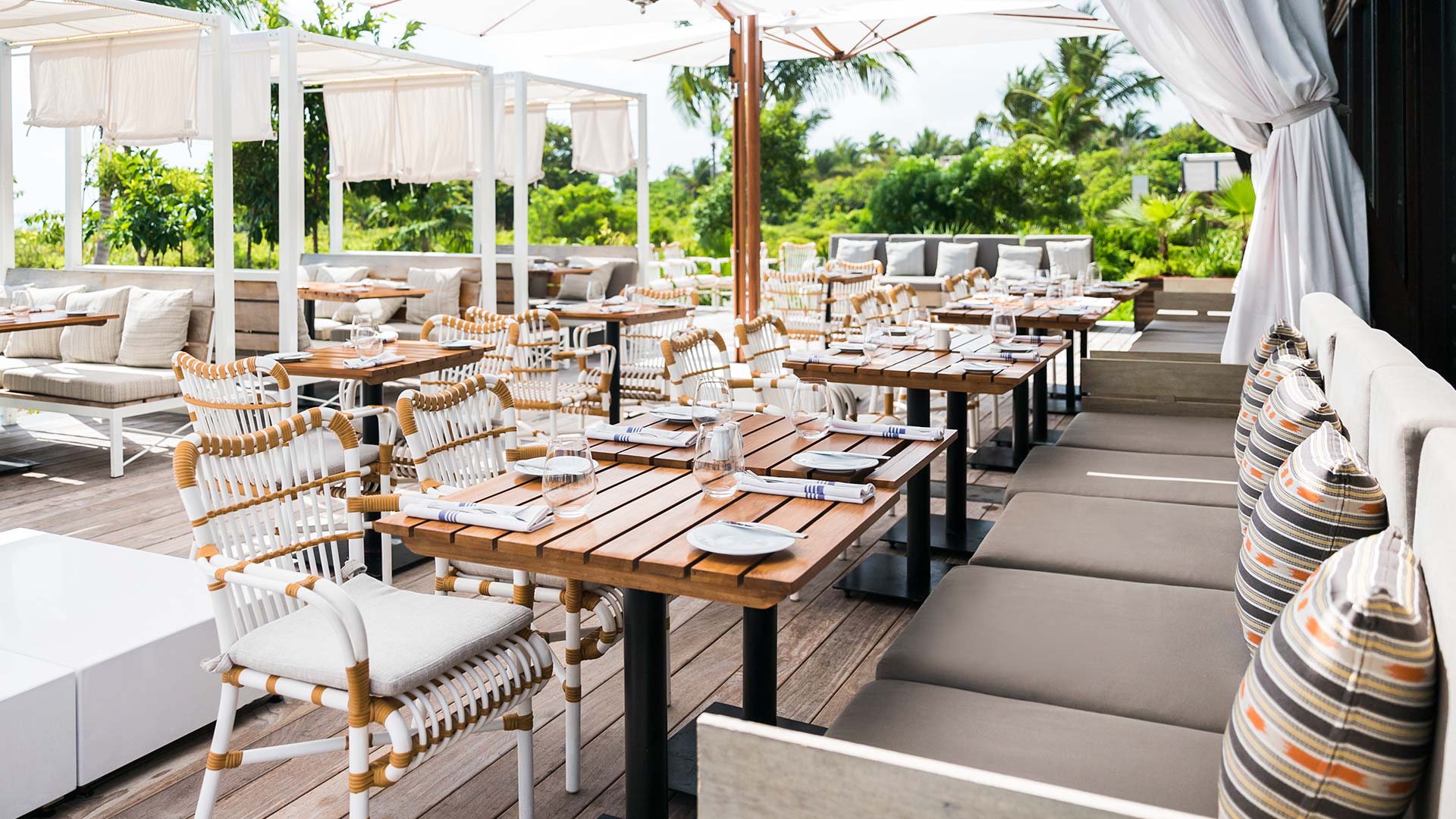 2087 Restaurant Terrace